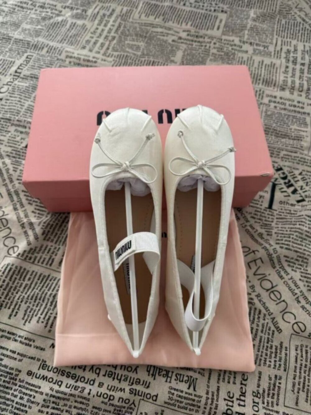 Miu Miu White Ballet Flats with Bow